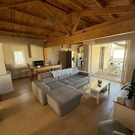10 Places 4 Confort & Vue Sur Alpehytte *